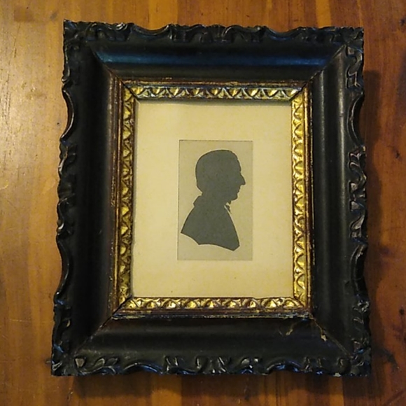 Old Antique Frame with Gentleman Silhouette - Picture 1 of 16